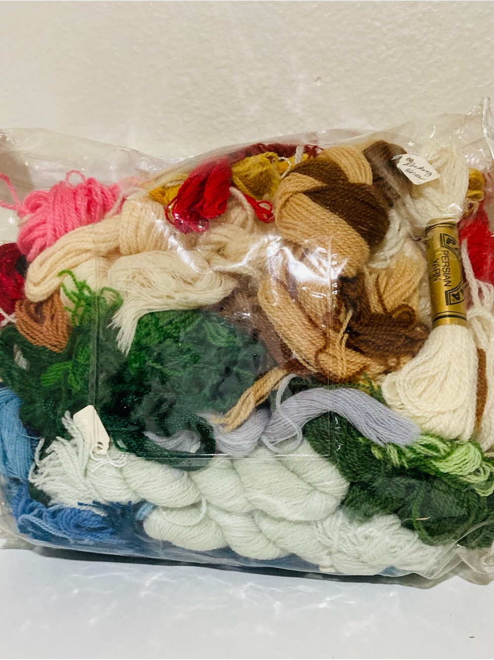 448 g / 15 oz Assorted Embroidery Floss & Yarn Bundle